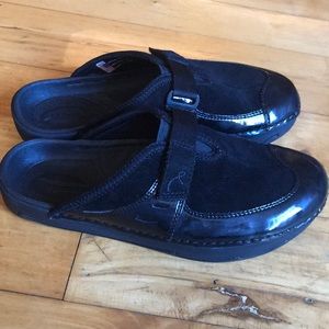 💥EARTH SHOES, Black suede Exer-clog